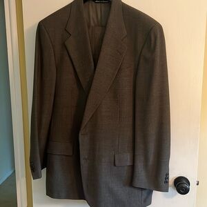 Beautiful vintage wool suit made for Beecroft and Bull of Va by Mickey Spratz